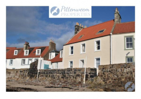 Westshore House- fabulous waterfront home Fife